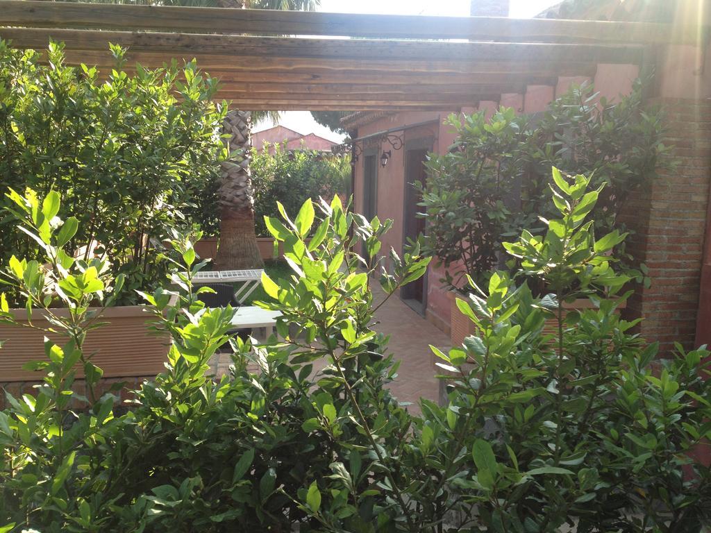 Villa Del Nespolo Fiumefreddo di Sicilia Exterior photo