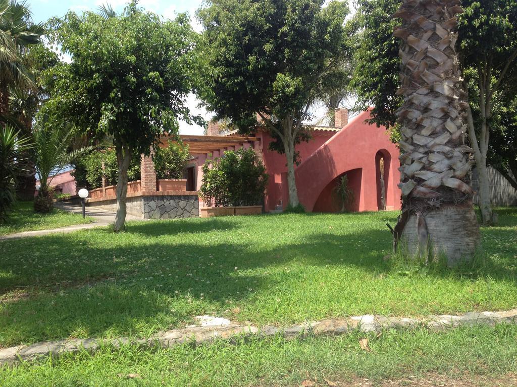 Villa Del Nespolo Fiumefreddo di Sicilia Exterior photo
